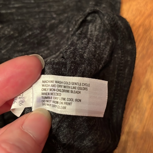 Like new Gap cowl neck black long sleeve top - Picture 9 of 12